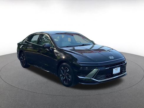 Used 2025 Hyundai Sonata SEL FWD image 3