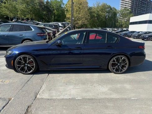 Used 2022 BMW M550i xDrive w/ Dynamic Handling Package image 5