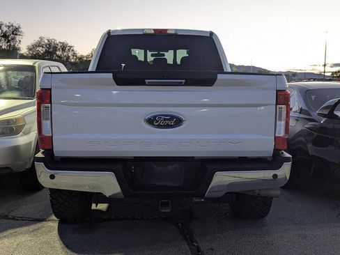 Used 2019 Ford F250 Lariat w/ Lariat Value Package AWD/4WD image 5