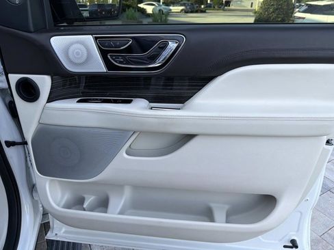 Certified 2023 Lincoln Navigator Black Label AWD/4WD image 18