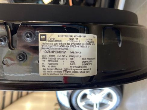 Used 2003 Chevrolet SSR w/ Preferred Equipment Group image 15