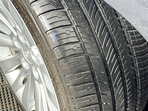 Used 2018 Cadillac CTS Premium Luxury image 41