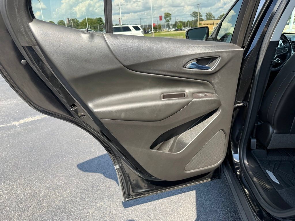 Used 2020 Chevrolet Equinox LT w/ Midnight Edition FWD image 29