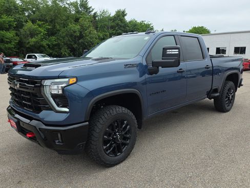 New 2026 Chevrolet Silverado 2500 LT w/ Trail Boss Package AWD/4WD image 4