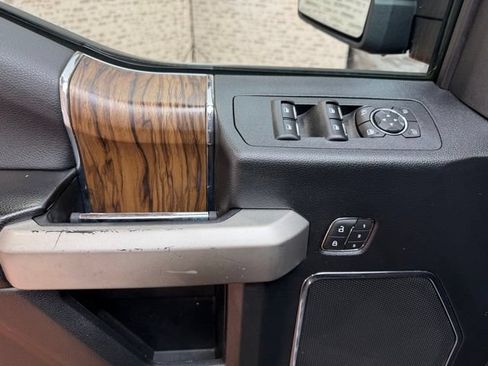 Used 2019 Ford F150 Lariat AWD/4WD image 18