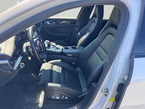 Used 2021 Porsche Panamera RWD image 14
