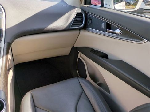 Used 2019 Lincoln Nautilus Reserve w/ Cargo Utility Package image 17