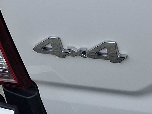 Certified 2022 Toyota Tacoma SR image 33