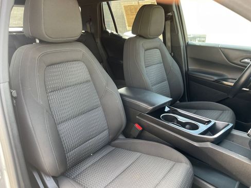 Used 2025 Chevrolet Equinox LT image 36