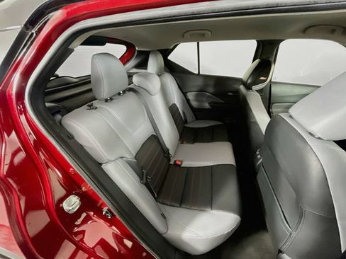 Used 2022 Nissan Kicks SR w/ Premium Package FWD image 27