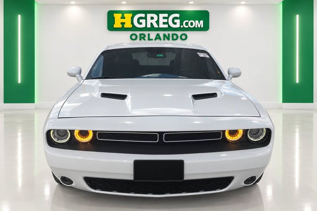 Used 2019 Dodge Challenger SXT RWD image 7