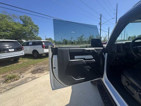 Used 2025 Ford Bronco Badlands AWD/4WD image 28