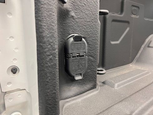 Used 2022 Chevrolet Silverado 2500 Custom w/ Custom Value Package image 23