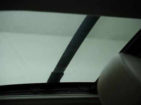 Used 2017 Subaru Forester 2.5i Limited image 31