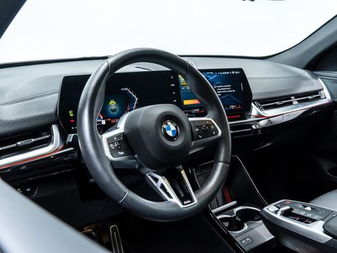 Used 2025 BMW X2 xDrive28i AWD/4WD image 13