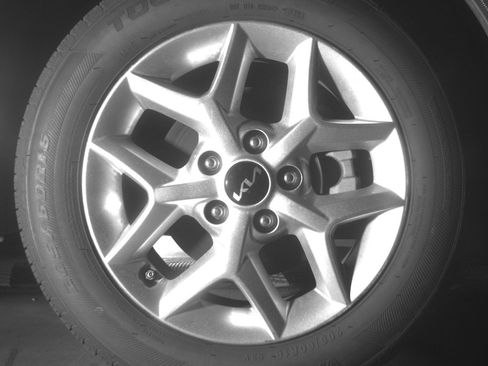 Used 2025 Kia Soul LX w/ LX Technology Package image 13