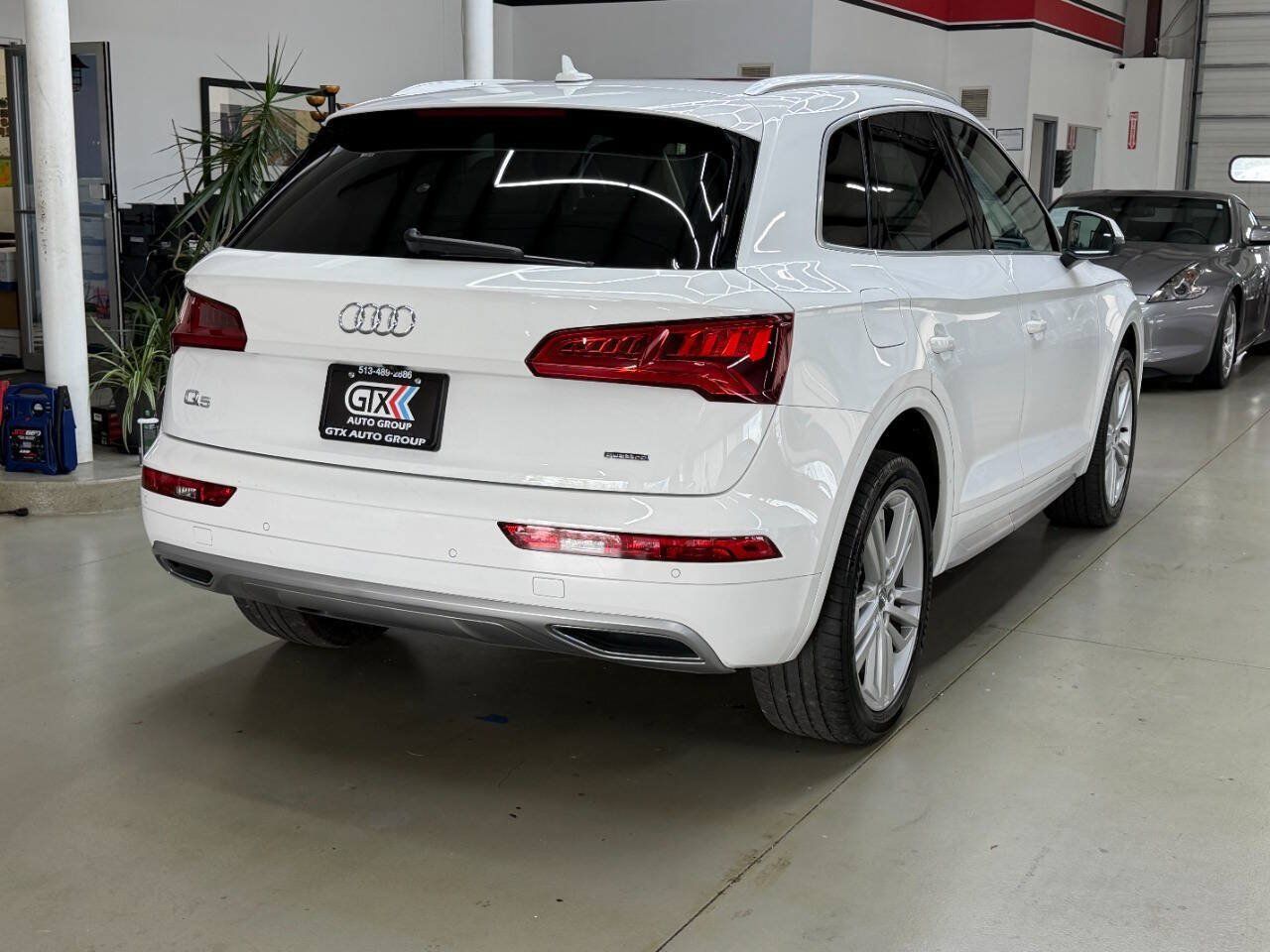 Used 2020 Audi Q5 2.0T Premium Plus w/ Premium Plus Package AWD/4WD image 2