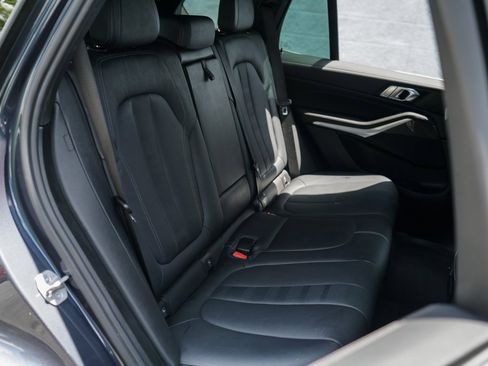 Used 2022 BMW X5 xDrive40i w/ Premium Package image 25