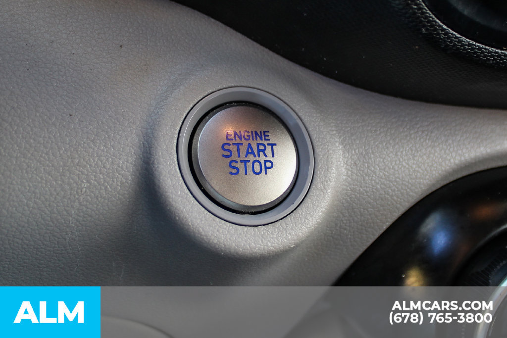 Used 2025 Hyundai Venue SEL FWD image 27
