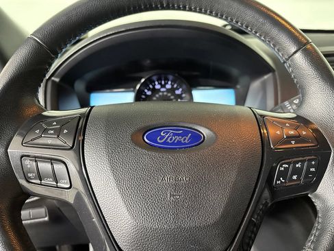 Used 2019 Ford Explorer XLT w/ Equipment Group 201A AWD/4WD image 14