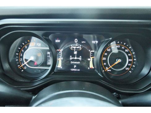 Used 2024 Jeep Wrangler Unlimited Sahara w/ Safety Group AWD/4WD image 17