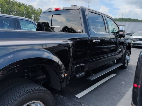 Used 2024 Ford F350 Lariat w/ Lariat Ultimate Package AWD/4WD image 3