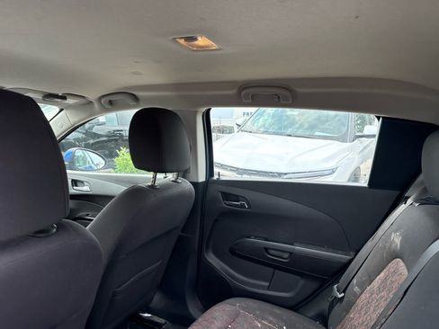 Used 2019 Chevrolet Sonic LT w/ Convenience Package FWD image 8