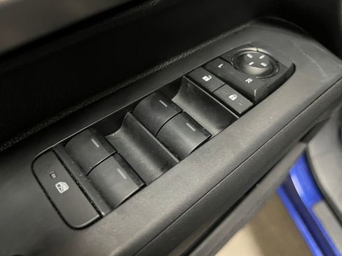 Used 2024 Toyota Tacoma TRD Off-Road image 12