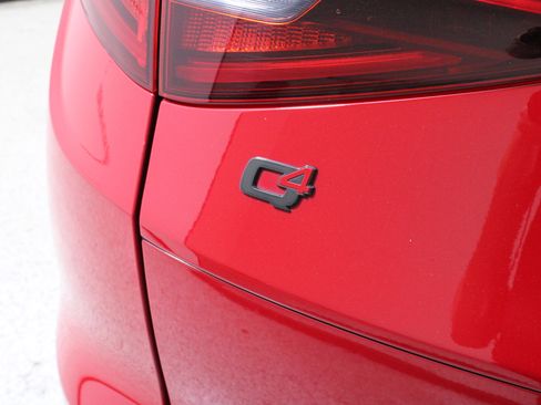 Used 2023 Alfa Romeo Stelvio Estrema image 10