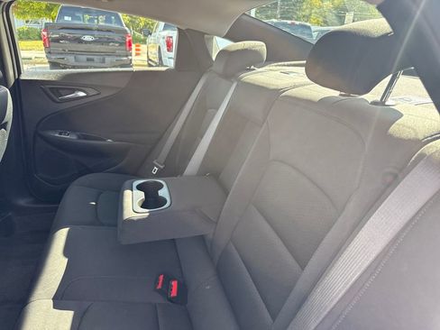 Used 2025 Chevrolet Malibu LT image 13