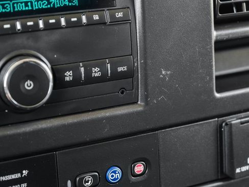 Used 2019 Chevrolet Express 3500 w/ Driver Convenience Package RWD image 22