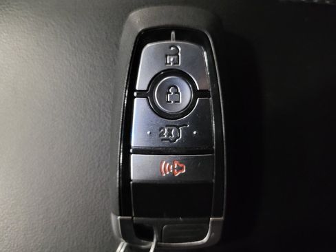 Used 2020 Ford Explorer XLT w/ Comfort Package AWD/4WD image 32