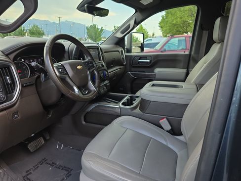 Used 2020 Chevrolet Silverado 2500 LTZ w/ Technology Package AWD/4WD image 10