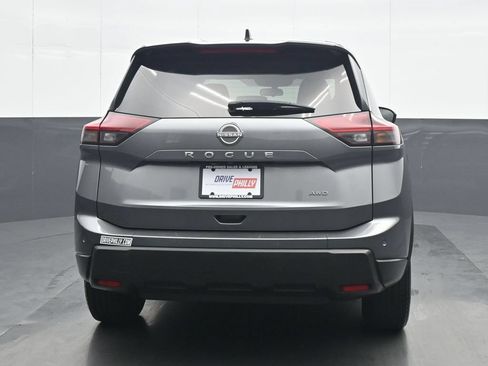 Used 2024 Nissan Rogue S AWD/4WD image 5