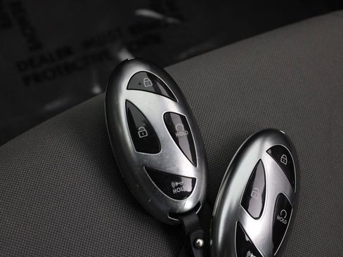 Certified 2024 Hyundai Elantra SEL FWD image 30