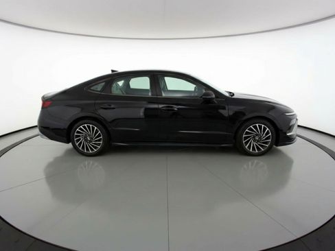 Used 2025 Hyundai Sonata SEL FWD image 11