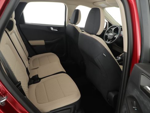 Used 2020 Ford Escape SE image 21