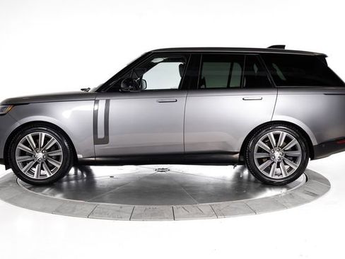 Used 2023 Land Rover Range Rover SE AWD/4WD image 2