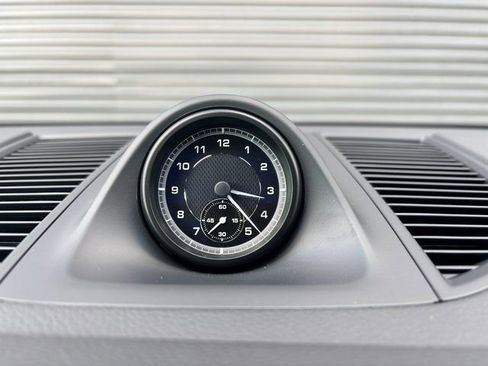 Certified 2026 Porsche Macan image 18