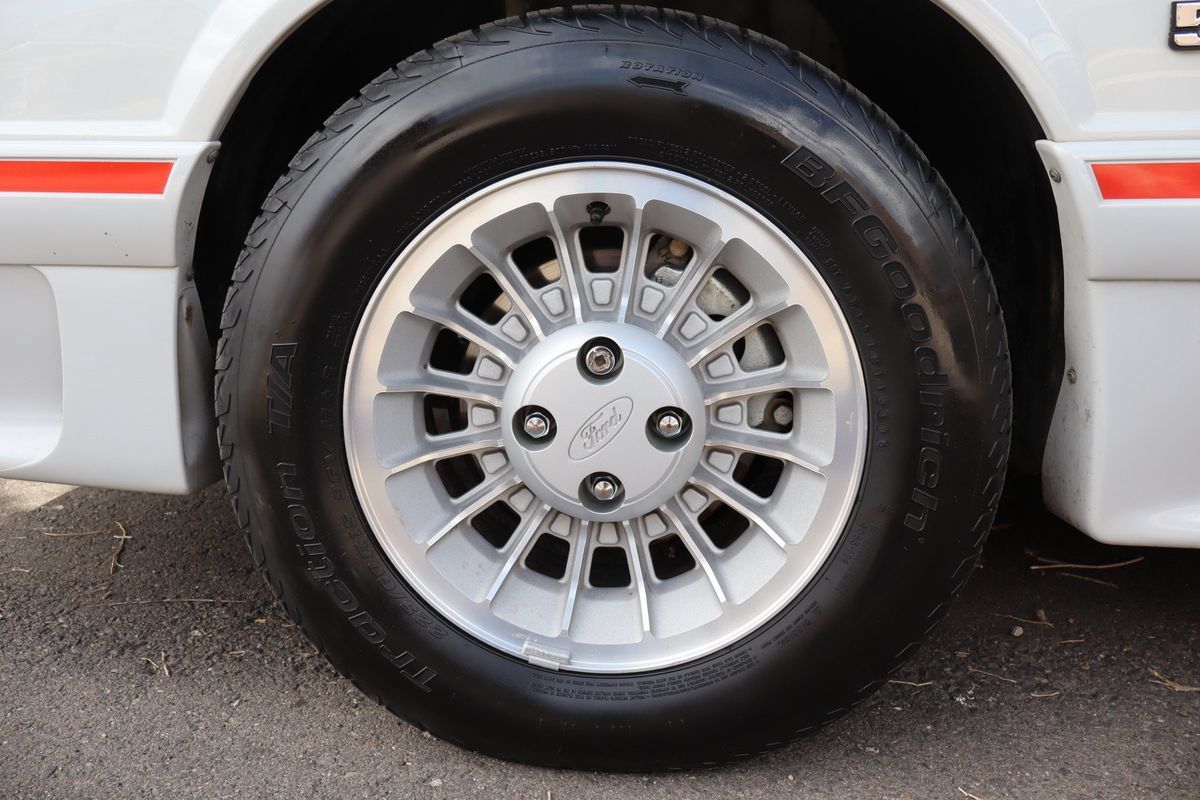 Used 1988 Ford Mustang GT RWD image 38