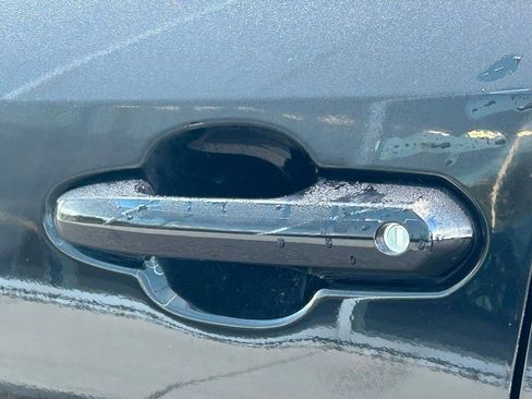 Used 2021 Toyota RAV4 LE image 29