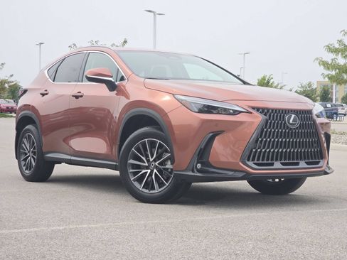 Used 2025 Lexus NX 350 AWD w/ Accessory Package (2T) image 2