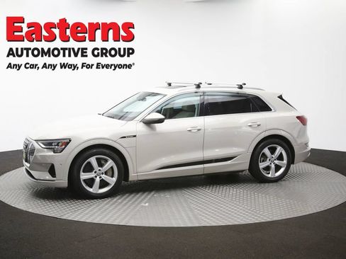 Used 2019 Audi e-tron Prestige w/ Prestige Package AWD/4WD image 57