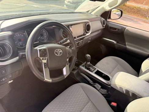 Used 2021 Toyota Tacoma SR5 w/ Technology Package AWD/4WD image 18
