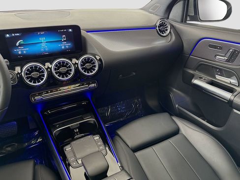 Used 2023 Mercedes-Benz GLA 250 w/ Premium Package image 23