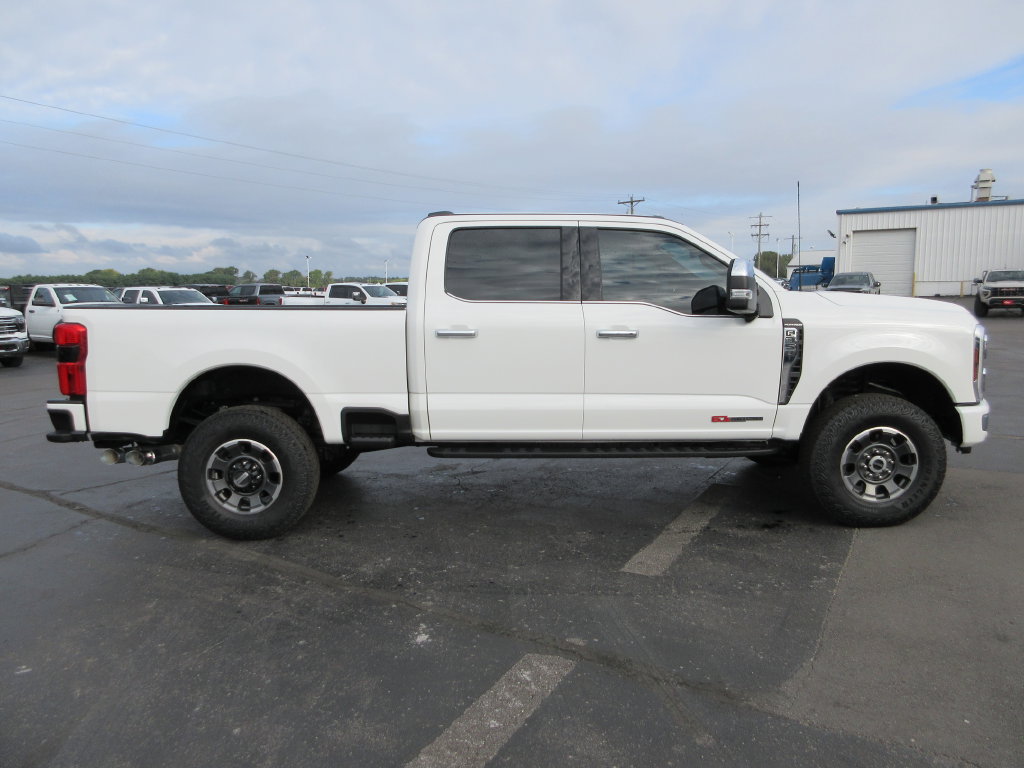 Used 2024 Ford F350 Platinum w/ Tremor Off-Road Package AWD/4WD image 5