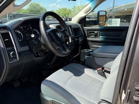 Used 2017 RAM 2500 Tradesman w/ Chrome Appearance Group image 22