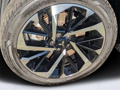 Used 2024 Mitsubishi Outlander SE image 11