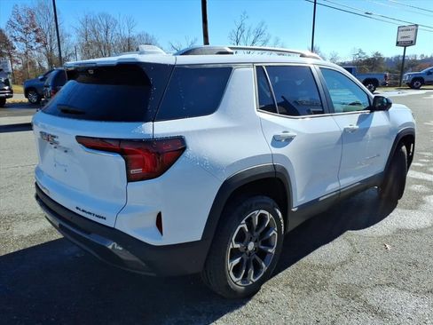 Used 2026 GMC Terrain Elevation w/ Elevation Premium Package image 4