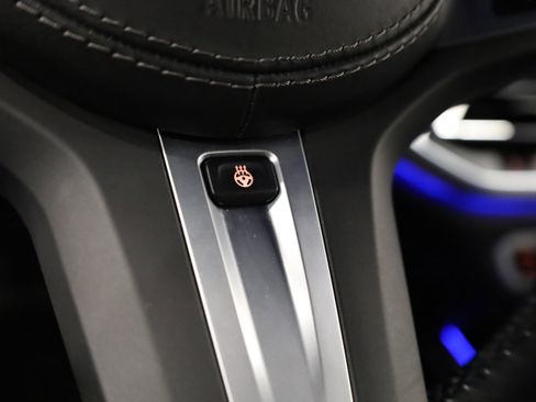 Used 2022 BMW X7 xDrive40i w/ M Sport Package image 27